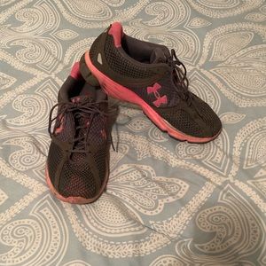 Grey/Pink Under Armour Mesh Sneakers Size 10